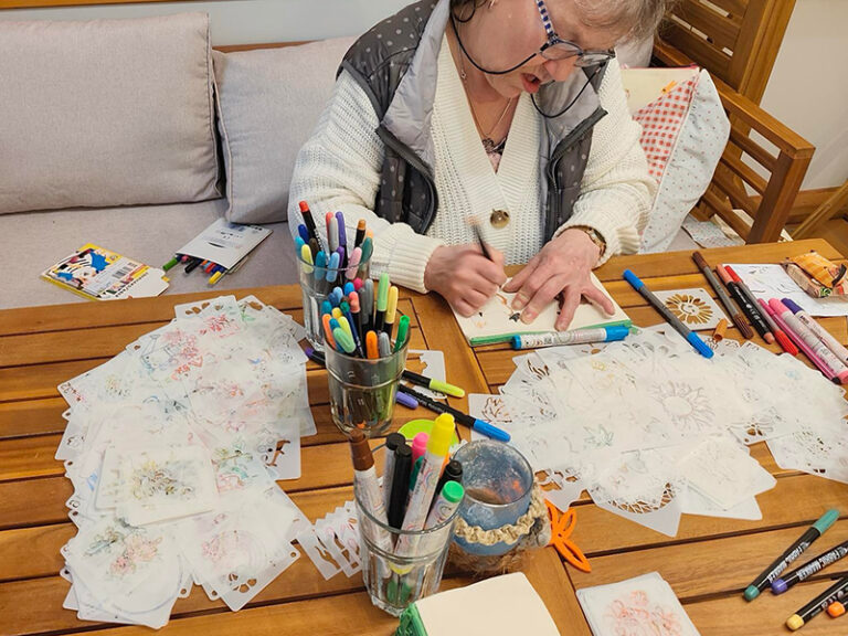Bild der Arbeitswerkstatt mit Wohnungslosen der caritas baden-baden