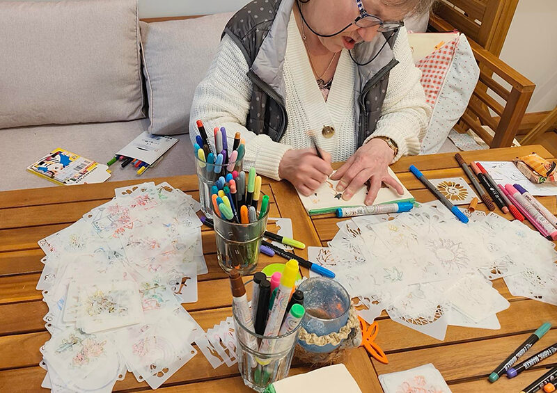 Bild der Arbeitswerkstatt mit Wohnungslosen der caritas baden-baden